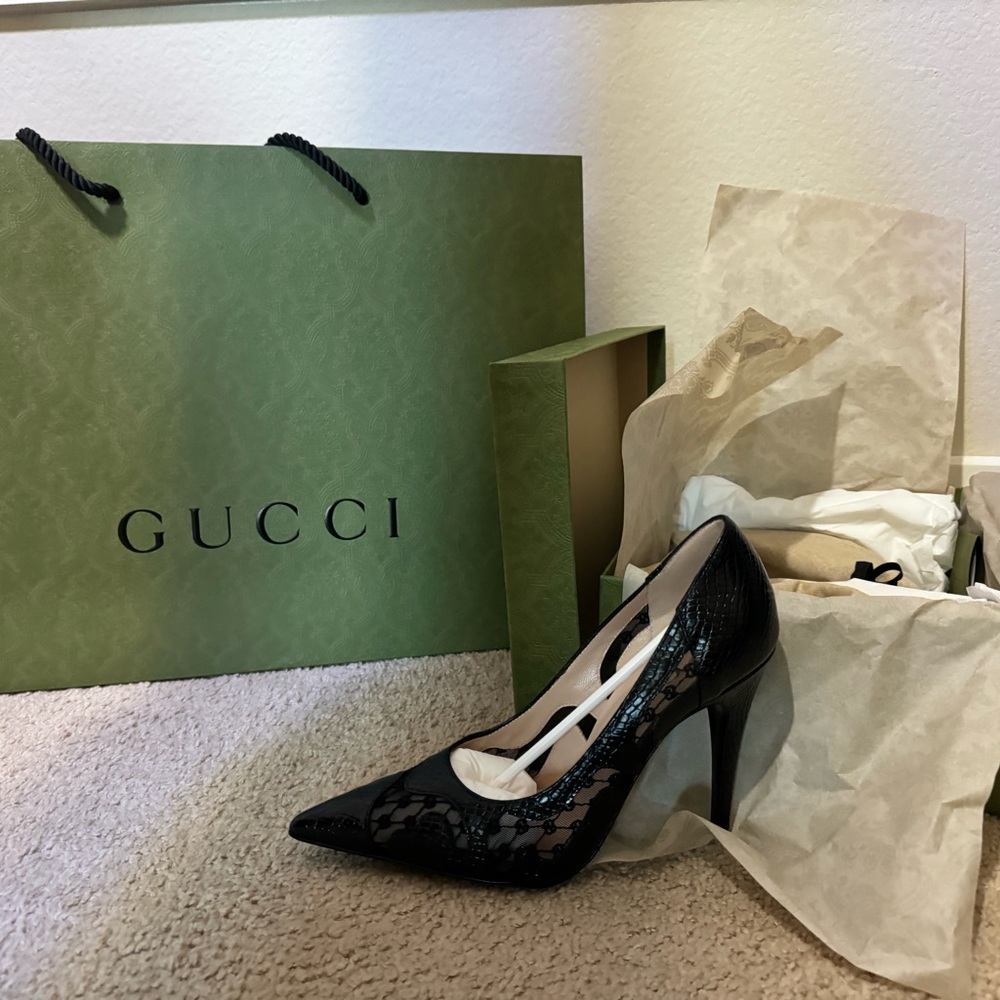 Logo Python-Embossed Leather & Mesh Pump - Picture 4 of 7